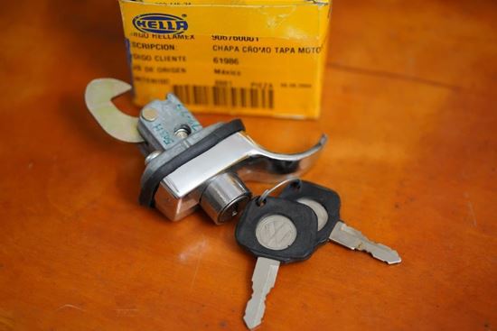 Picture of Engine Lid Lock w/ VW Keys